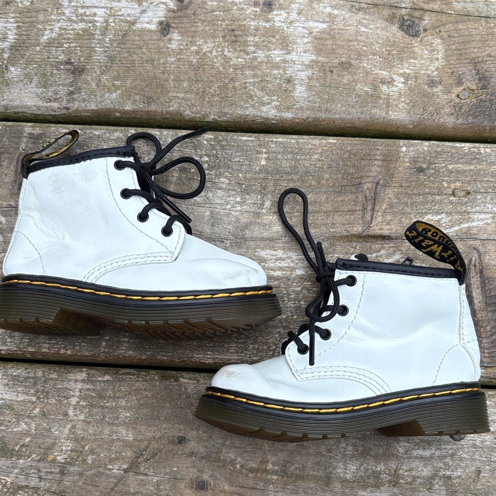 Dr Martens Toddler White Leather Lace-Up Boots size 5